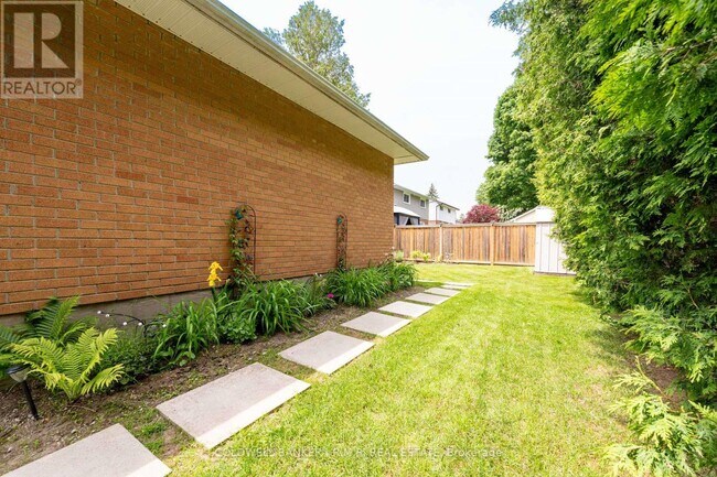 Building Photo - 344 Woodlea Ave