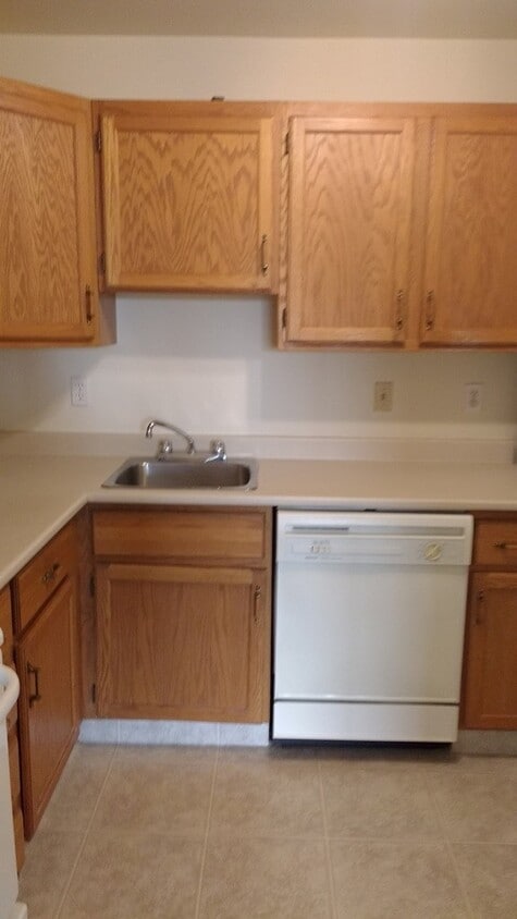 Building Photo - 1 Bed 1 Bath Unit in Edmonton, AB