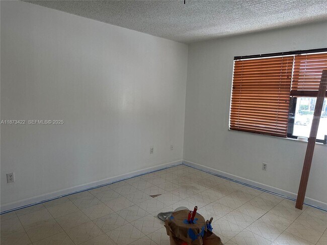 Foto del edificio - 6675 W 26th Ct