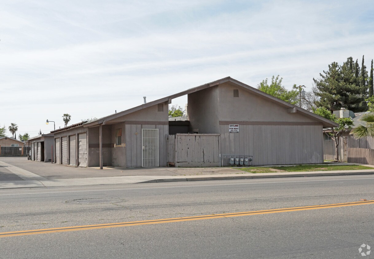 Building Photo - 1207-1233 Malio Dr
