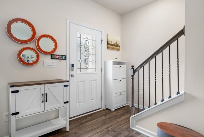 Foto del edificio - 4116 Village Blvd NW