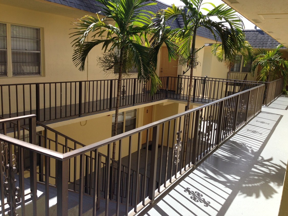 Oakland Park Villas Apartments Oakland Park, FL