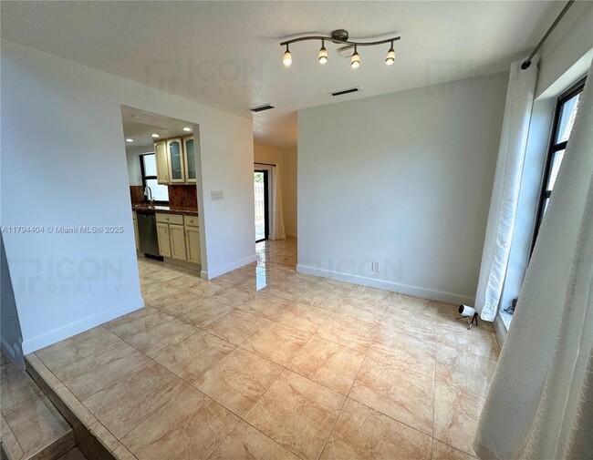 Foto del edificio - 1515 NE 24th St