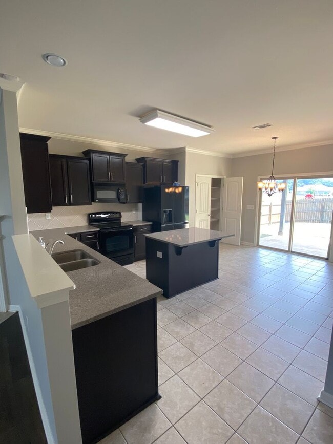 Building Photo - 2643 Lily Way