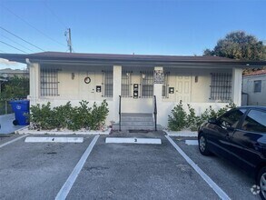 Building Photo - 77 SW 30th Ave