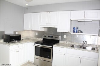 Building Photo - 334 Cape Coral Pkwy W