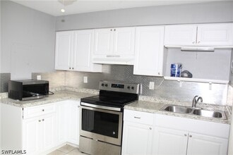 Building Photo - 334 Cape Coral Pkwy W