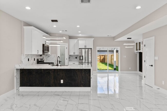 Foto del edificio - 7925 Colonial Ln