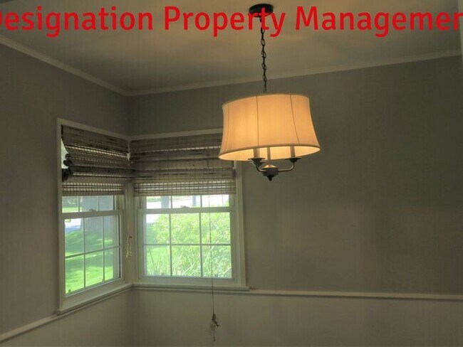 Building Photo - 1 BR Verdugo Woodlands, Private 1 car garage.
