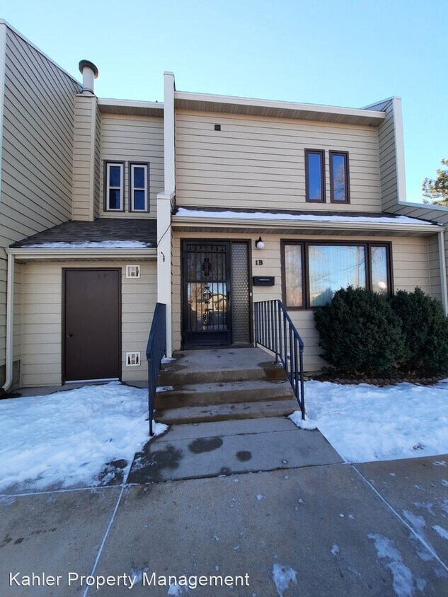 Primary Photo - 2 br, 1.5 bath House - 220 44th St 1B