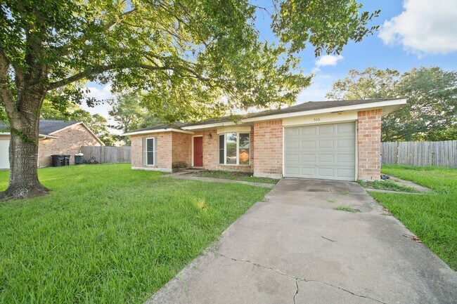 Foto del edificio - 506 Brendon Park Ln