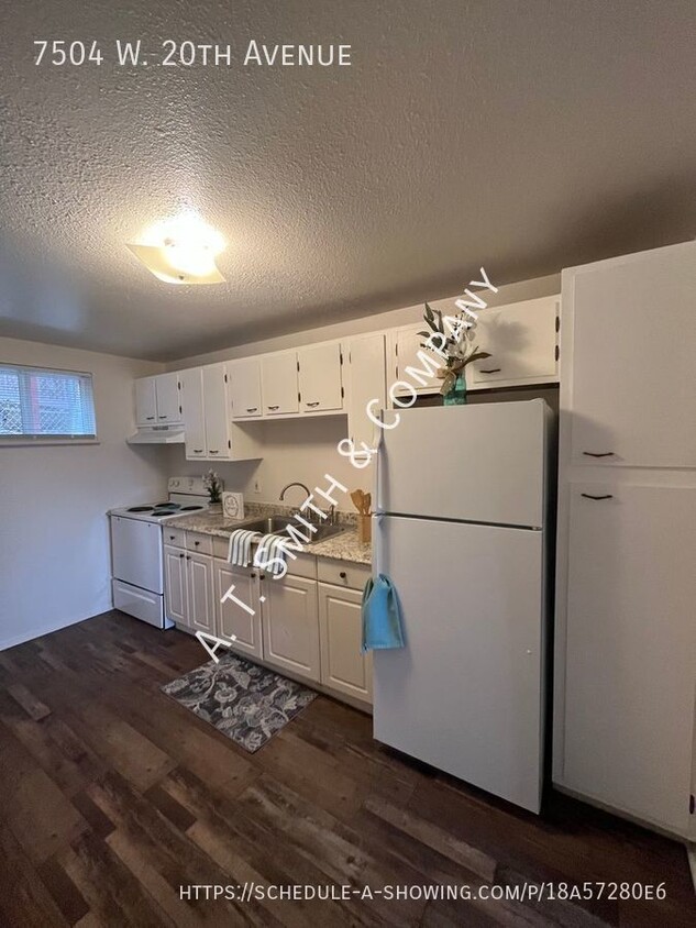 Foto principal - Lakewood 2 Bedroom 1 Bath Available for Im...