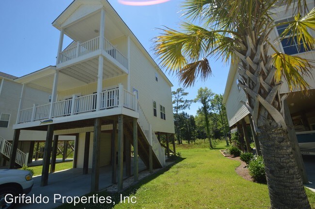 Building Photo - 248 Riverside Dr