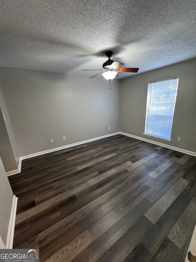 Foto del edificio - 1055 Baxter St