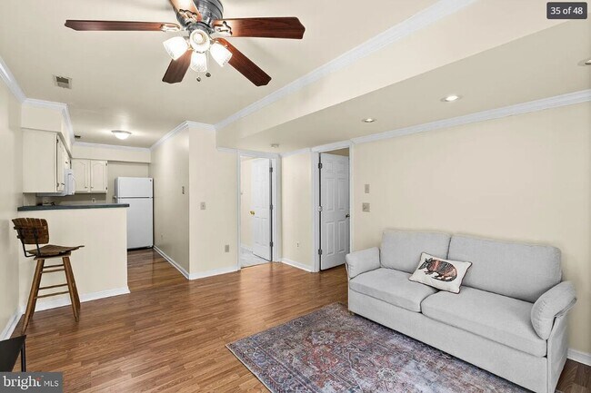 Foto del edificio - 706 Stonewall Ln