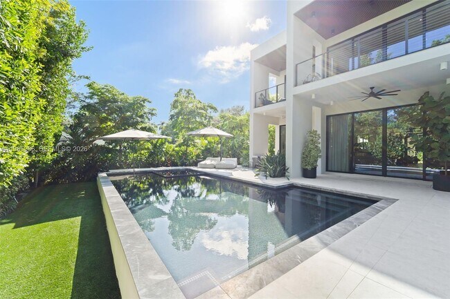 Foto del edificio - 8246 NE 2nd Ct