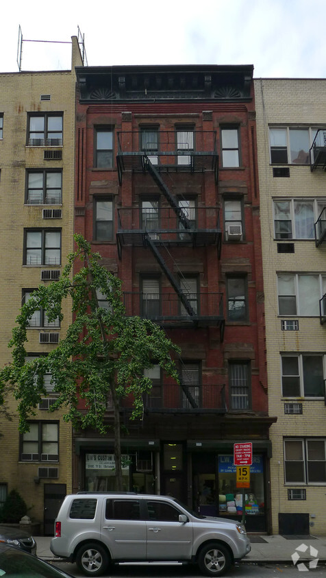 Foto del edificio - 308 E 71st St