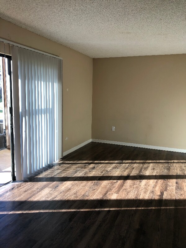 Building Photo - 1076 Ellen Ct