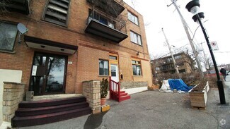 Building Photo - 6905 Av De Darlington