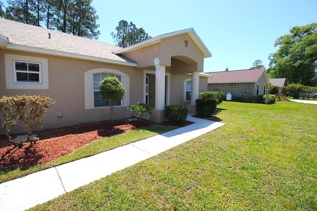 Building Photo - Spacious 3 Bed 2 Bath 2 Car Home for Rent in Palm Coast!