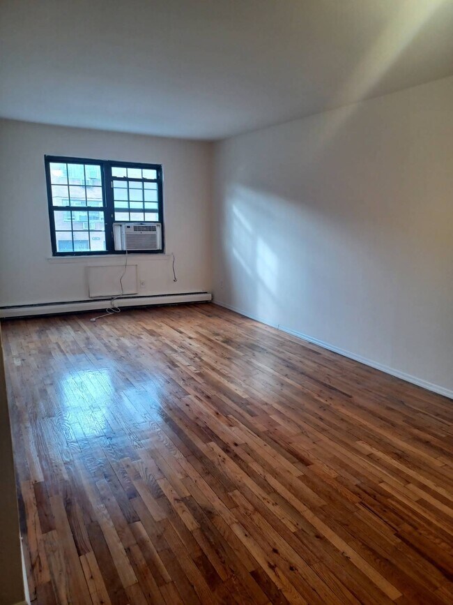 Foto del edificio - 156-14-156-79 79th St