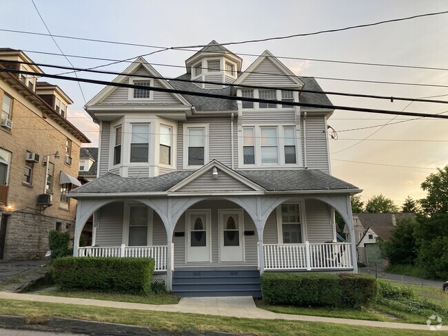 Building Photo - 1026 Pine St