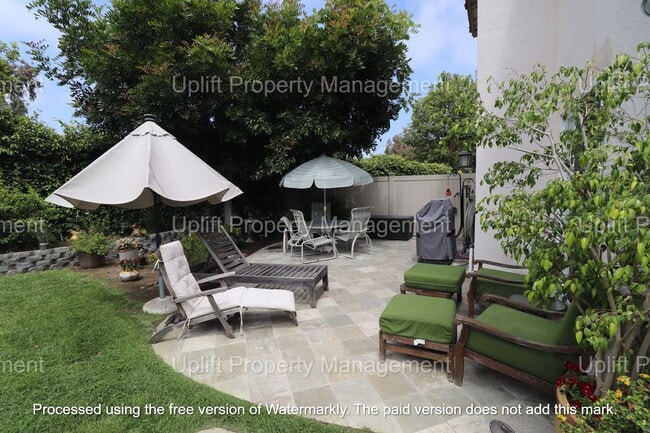 Building Photo - 3 BED 3 BATH HOME WITH BEAUFUIL BEACH MURA...