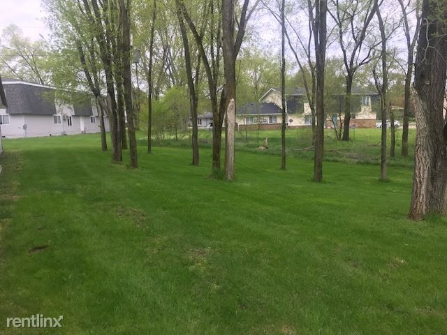 Building Photo - 1 br, 1 bath Apartment - Midway Apartments
