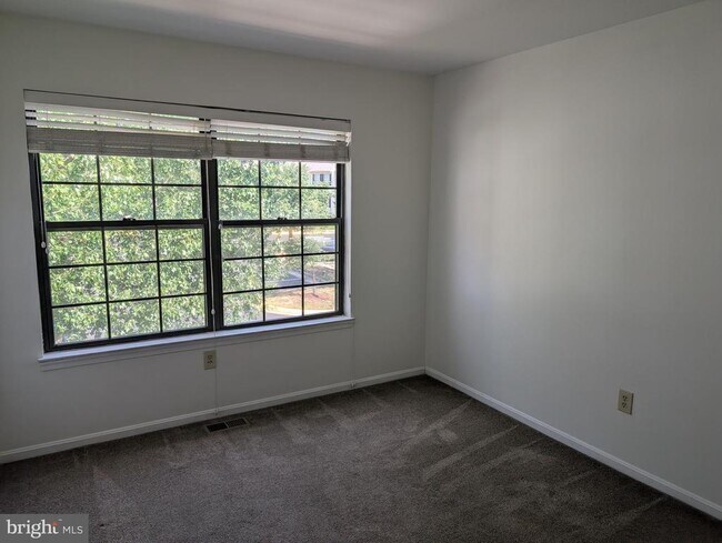 Building Photo - 6026 Little Brook Ct