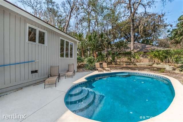 Primary Photo - 10 Cartgate Dr