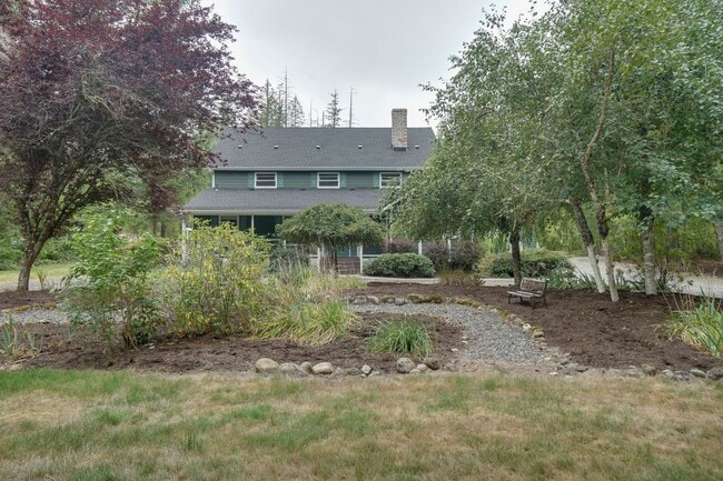 Building Photo - Ravensdale 3 Story, close to Lake Retreat,...