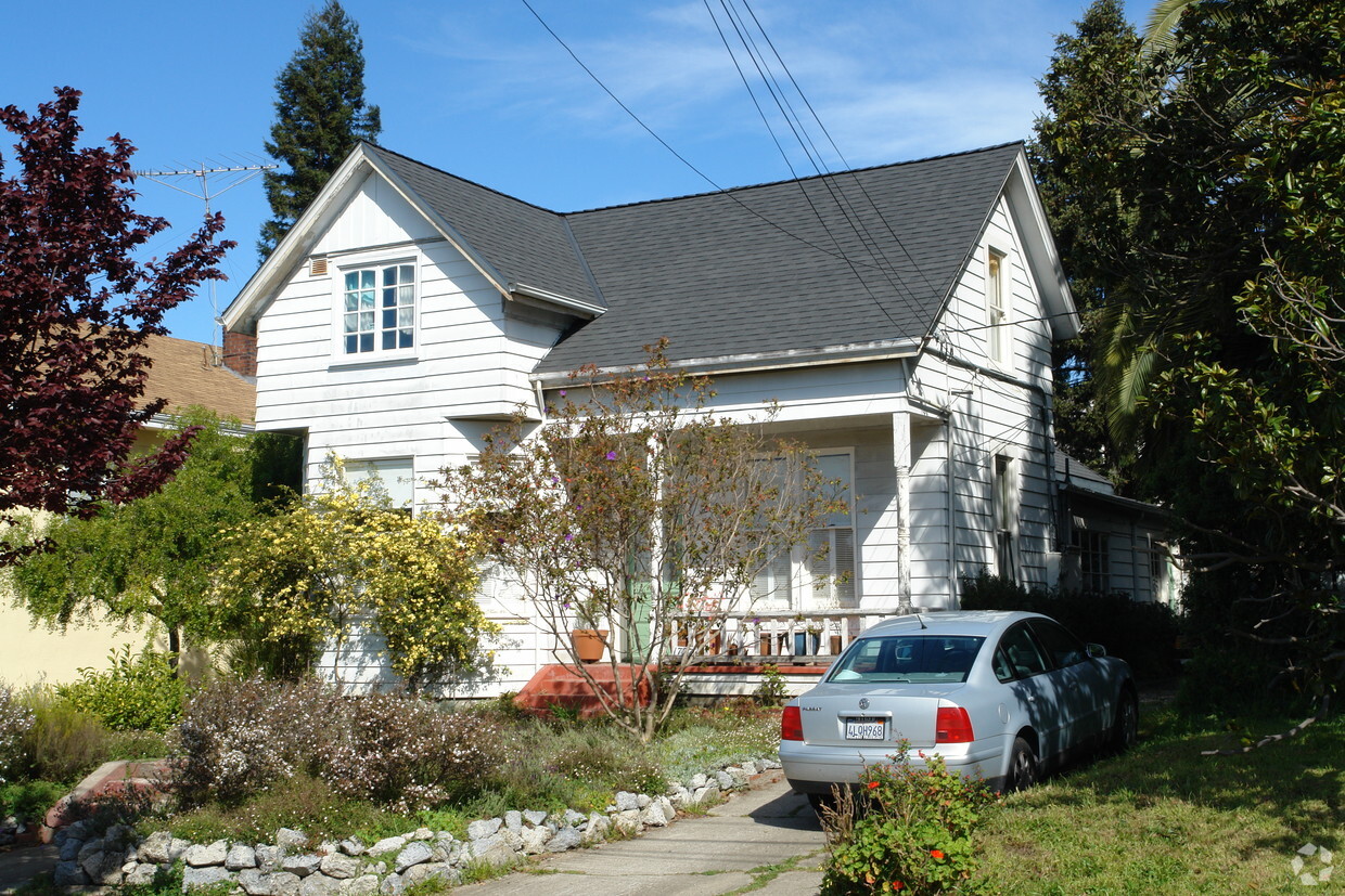 Foto del edificio - 1727 Addison St
