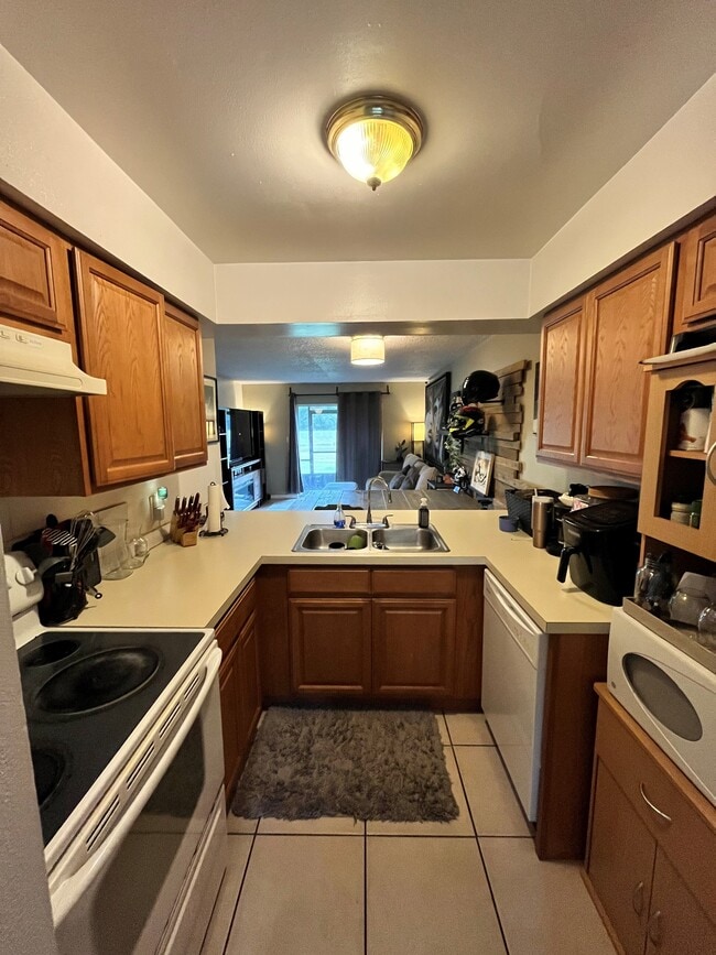 Building Photo - 4462 Bar Harbor Dr