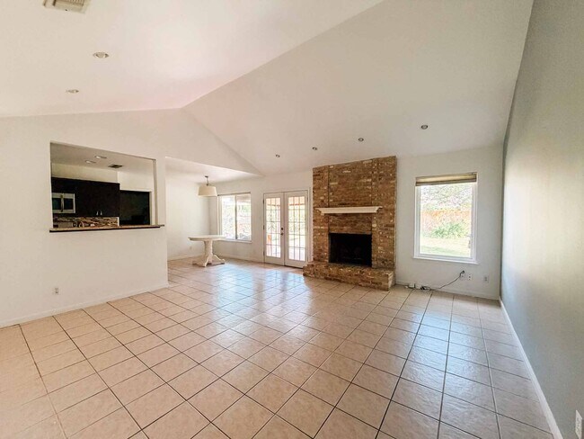 Foto del edificio - 5807 Burnhill Dr