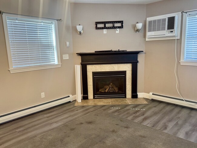 Building Photo - 789 Mt Pleasant St