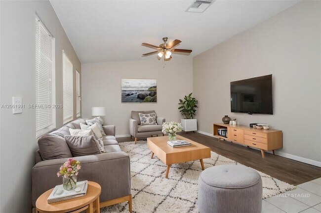 Foto del edificio - 525 20th Ave N