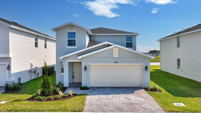Foto del edificio - Luxurious Living: Spacious 5-Bedroom Home with Scenic Views in Port Saint Lucie!