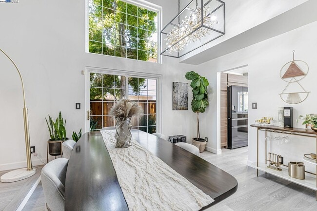 Foto del edificio - 1835 Cam Estrada