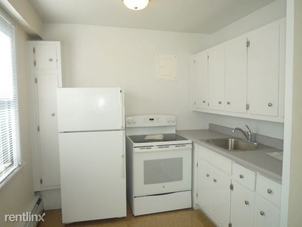 Primary Photo - 9832 57th Ave