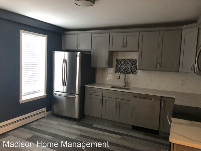 Foto del edificio - 3 br, 2 bath House - 527 Broad Street