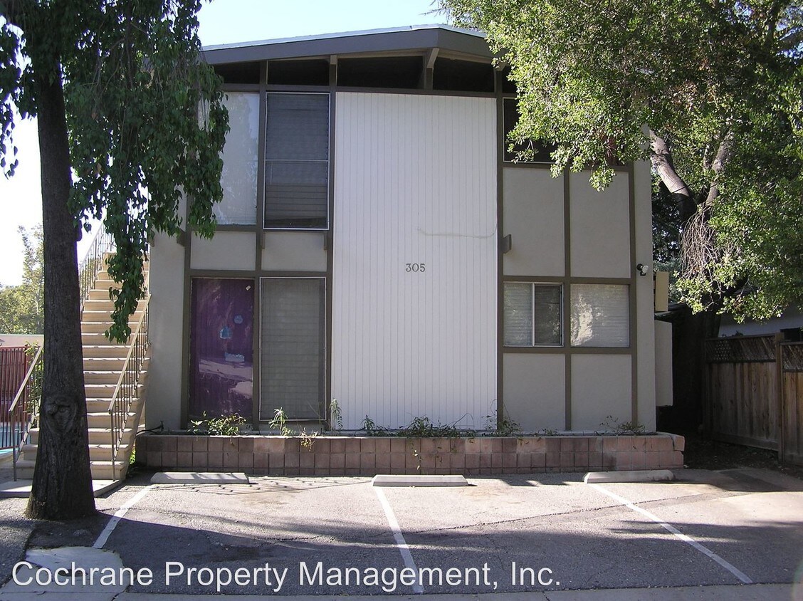 Primary Photo - 301 N Signal St