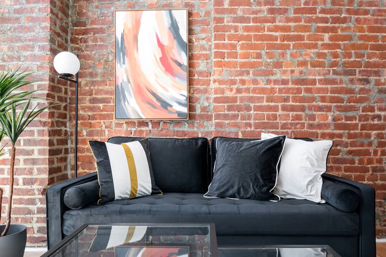 Foto principal - 416 W 49th St