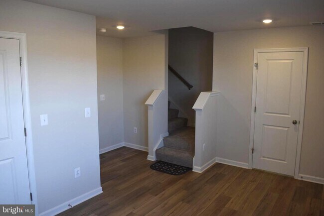 Foto del edificio - 216 Swan Fld Ave