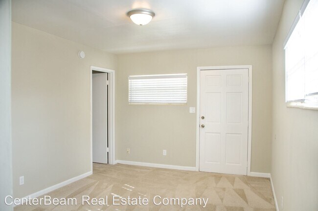 Building Photo - 2775 Herschel St
