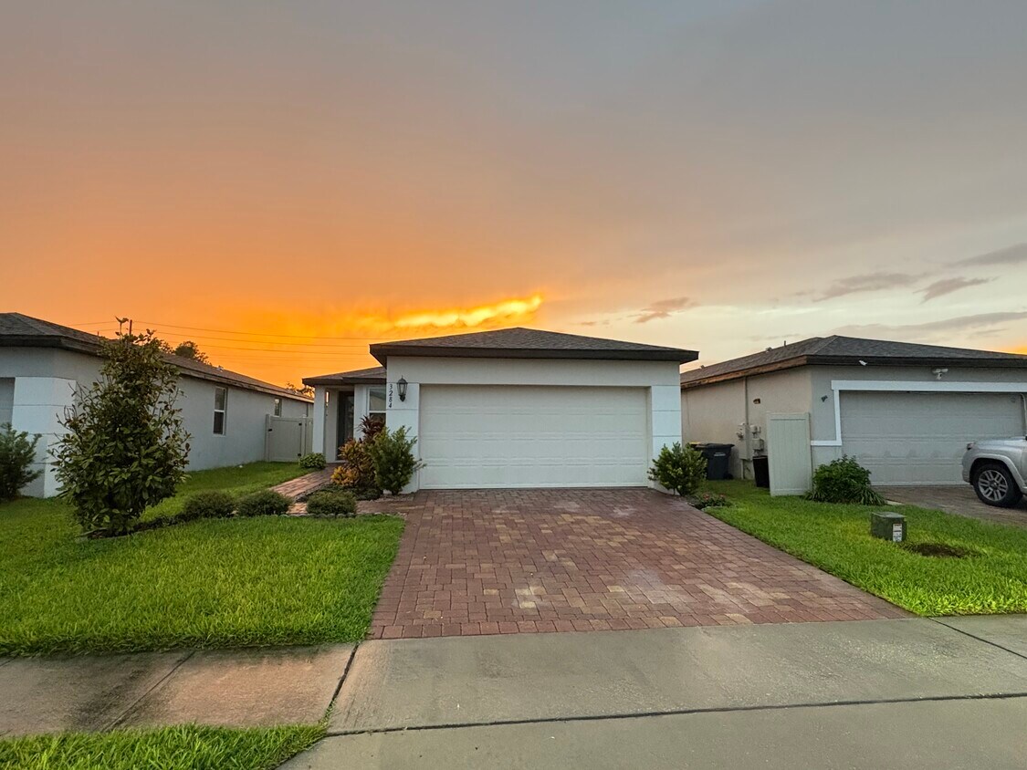 Foto principal - 3284 Bella Vista Dr