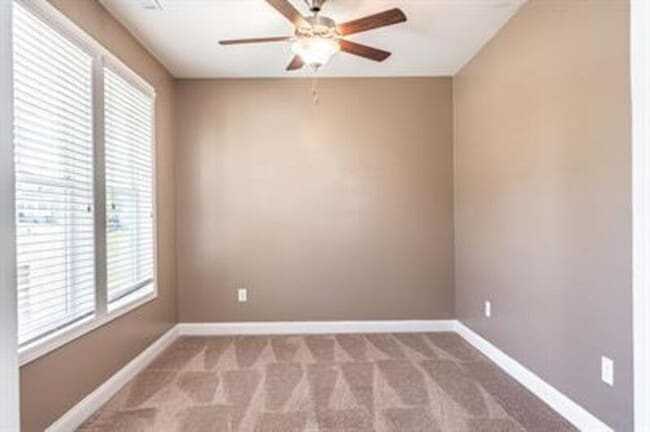 Building Photo - 655 N Prince Henry Way