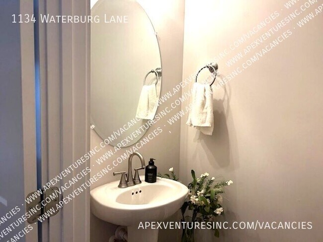 Foto del edificio - 1134 Waterburg Ln