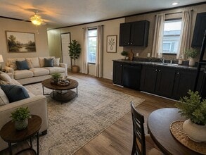 Building Photo - 48596 Leafdale Ct