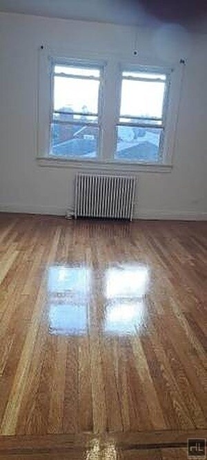Primary Photo - Sterling Ave Yonkers