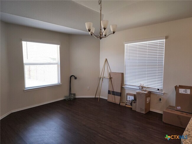 Foto del edificio - 210 Highmore Ct